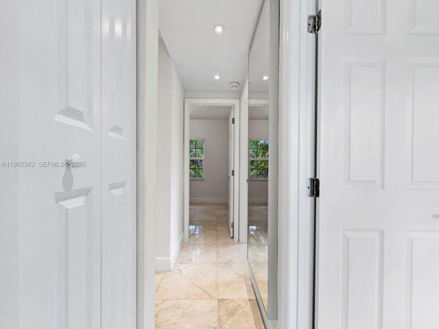 5940 SW 47th St, Miami, FL 33155