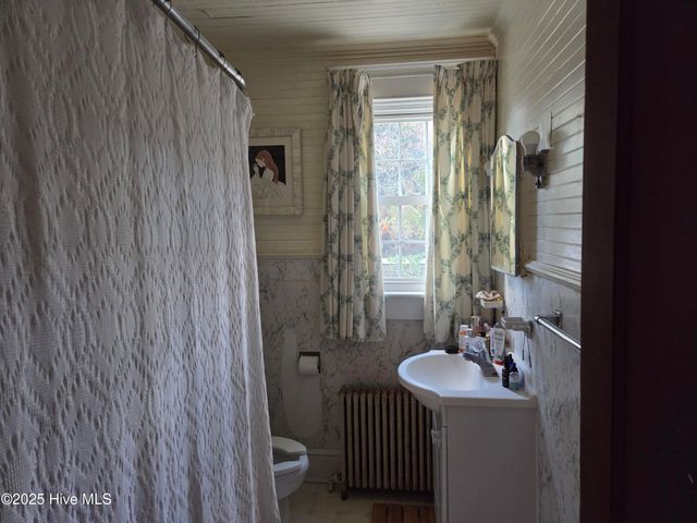 6047 Caratoke Highway, Poplar Branch, NC 27965