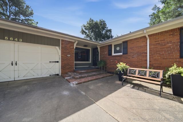 5643 S Yorktown Place, Tulsa, OK 74105