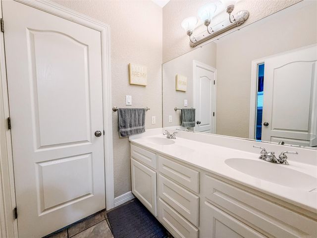 1027 Stagecoach TRL, San Marcos, TX 78666