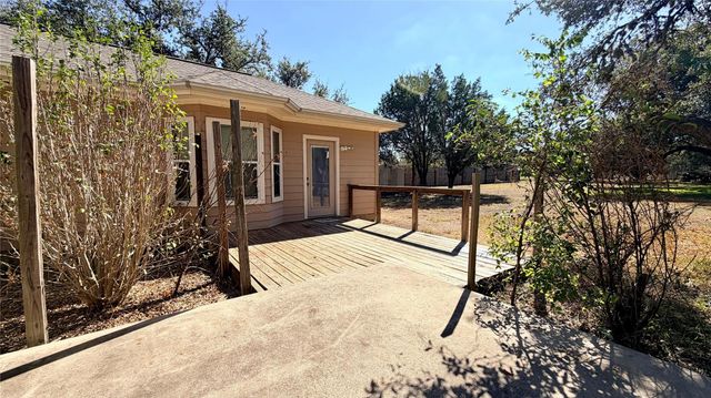 1027 Stagecoach TRL, San Marcos, TX 78666