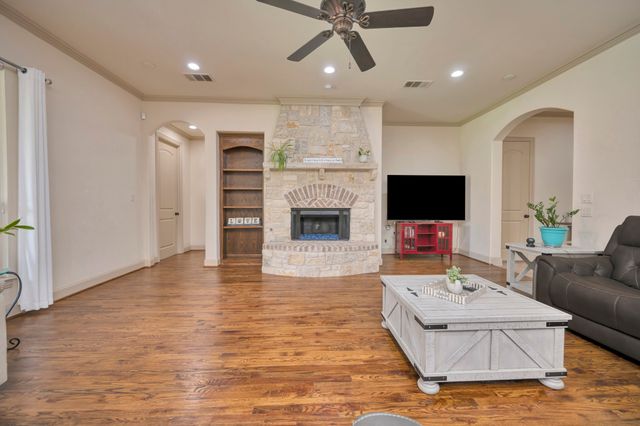 9144 Parson Drive, Lantana, TX 76226