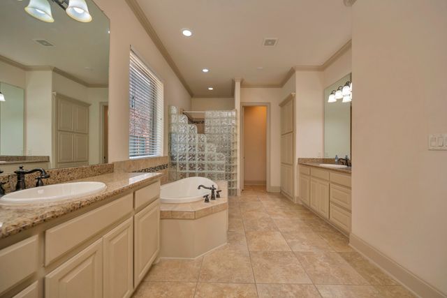9144 Parson Drive, Lantana, TX 76226