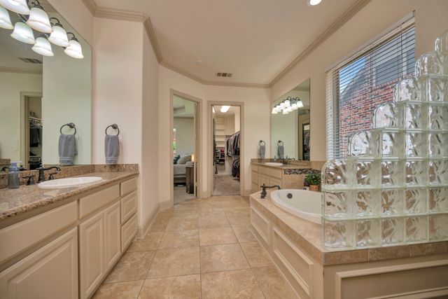9144 Parson Drive, Lantana, TX 76226