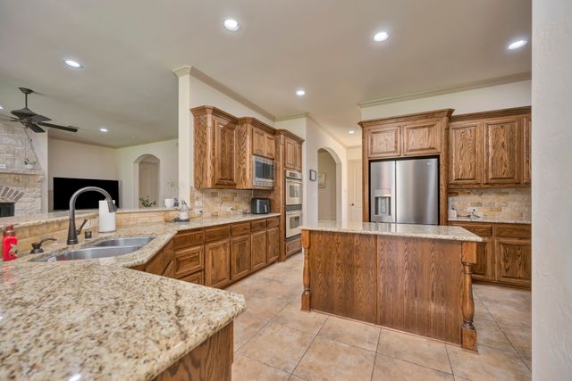 9144 Parson Drive, Lantana, TX 76226