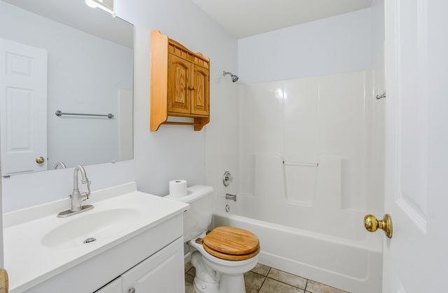 4217 LANGHAM DR, Columbia, MO 65202