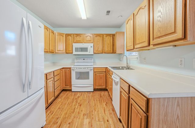 4217 LANGHAM DR, Columbia, MO 65202