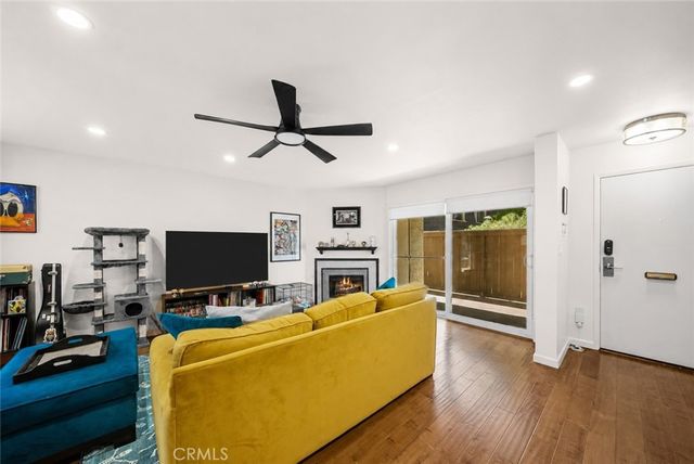 612 Wilcox Avenue, Los Angeles, CA 90004