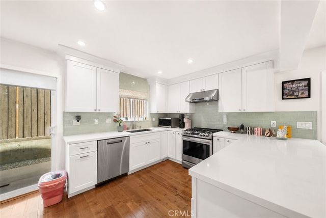 612 Wilcox Avenue, Los Angeles, CA 90004