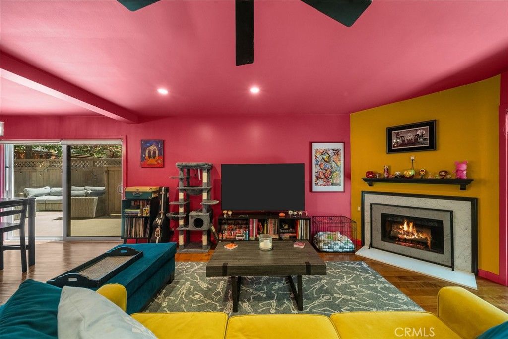 Image 10 of property listing at 612 Wilcox Avenue, Los Angeles, CA 90004