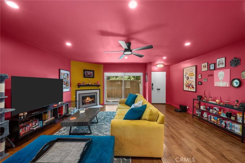 Image 16 of property listing at 612 Wilcox Avenue, Los Angeles, CA 90004