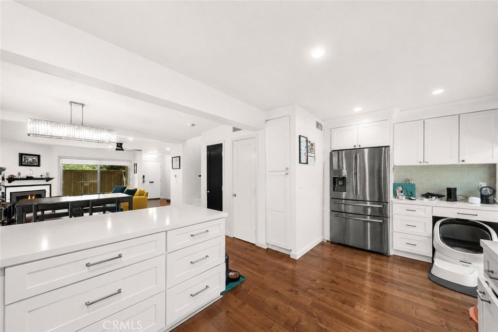 Image 22 of property listing at 612 Wilcox Avenue, Los Angeles, CA 90004