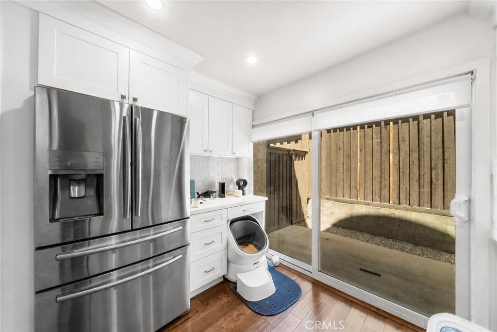 Image 24 of property listing at 612 Wilcox Avenue, Los Angeles, CA 90004