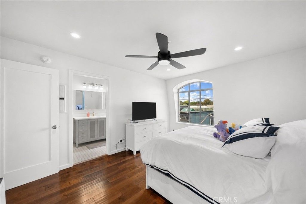 Image 40 of property listing at 612 Wilcox Avenue, Los Angeles, CA 90004