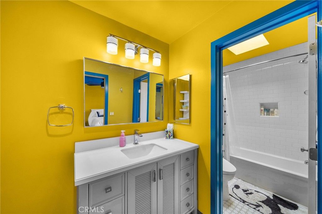 Image 43 of property listing at 612 Wilcox Avenue, Los Angeles, CA 90004