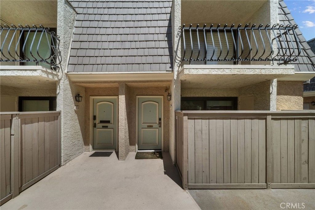 Image 45 of property listing at 612 Wilcox Avenue, Los Angeles, CA 90004