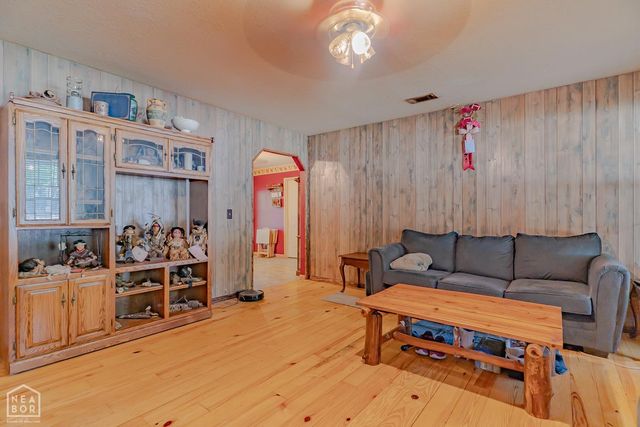 1302 Walker Street, Paragould, AR 72450