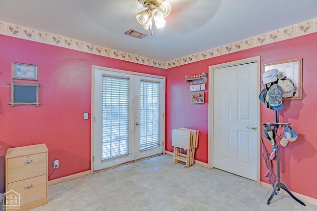 1302 Walker Street, Paragould, AR 72450