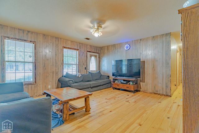 1302 Walker Street, Paragould, AR 72450