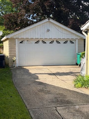 836 E Division Street, Lombard, IL 60148