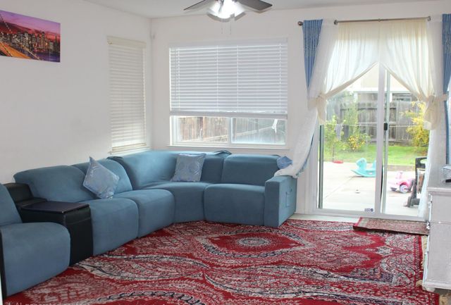 3940 Podocarpus Dr, Ceres, CA 95307