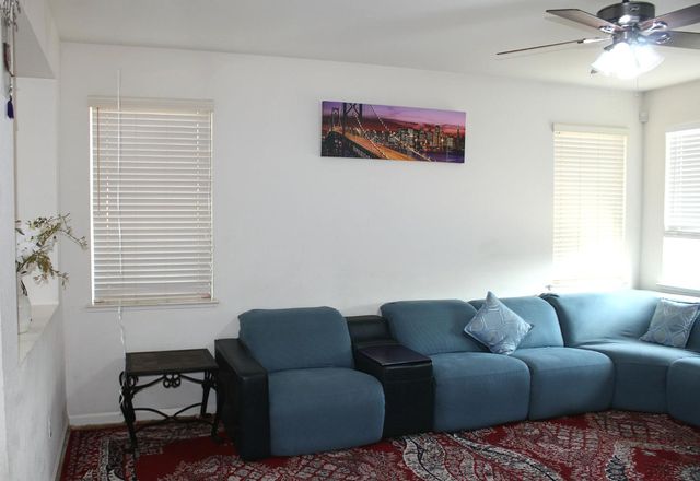 3940 Podocarpus Dr, Ceres, CA 95307