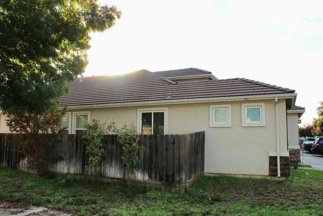 3940 Podocarpus Dr, Ceres, CA 95307