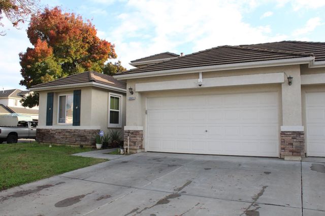 3940 Podocarpus Dr, Ceres, CA 95307