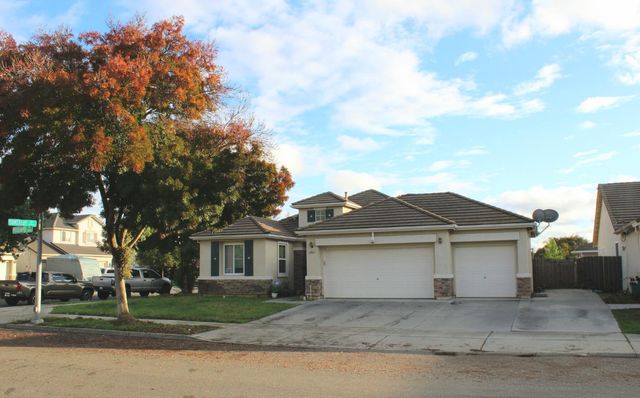 3940 Podocarpus Dr, Ceres, CA 95307