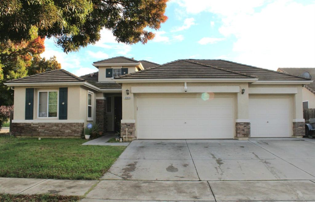 3940 Podocarpus Dr, Ceres, CA 95307