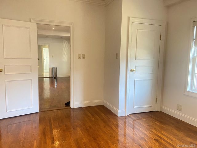 84-80 161 Street 1, Jamaica, NY 11432