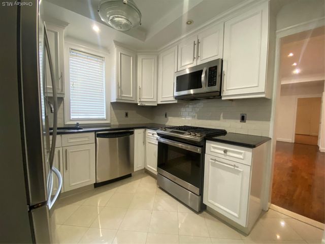 84-80 161 Street 1, Jamaica Hills, NY 11432