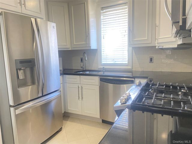 84-80 161 Street 1, Jamaica, NY 11432