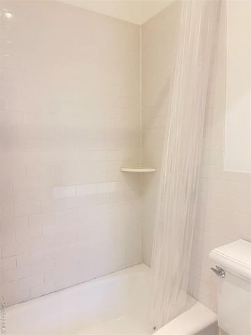 84-80 161 Street 1, Jamaica, NY 11432