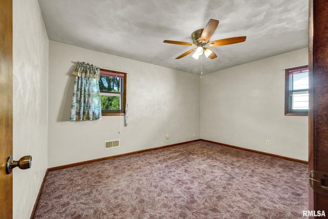 2008 LIGHTER Street, Pekin, IL 61554