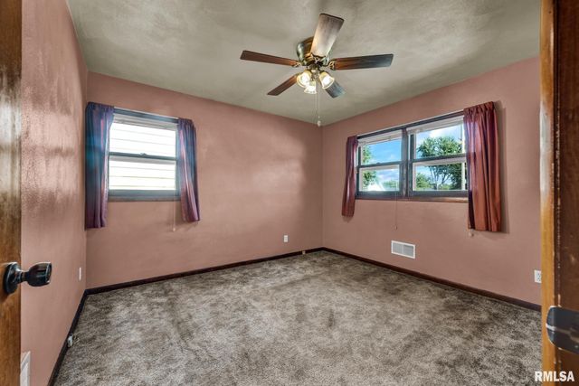 2008 LIGHTER Street, Pekin, IL 61554