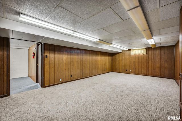 2008 LIGHTER Street, Pekin, IL 61554