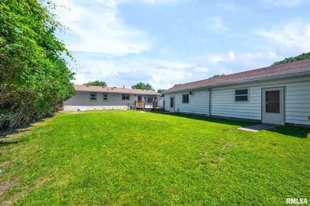 2008 LIGHTER Street, Pekin, IL 61554