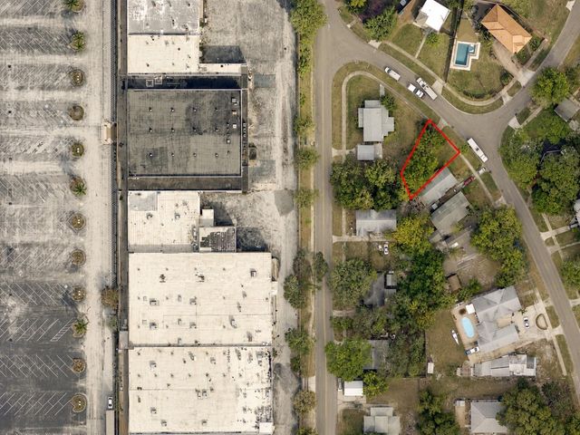 JUANITA WAY S, St Petersburg, FL 33705