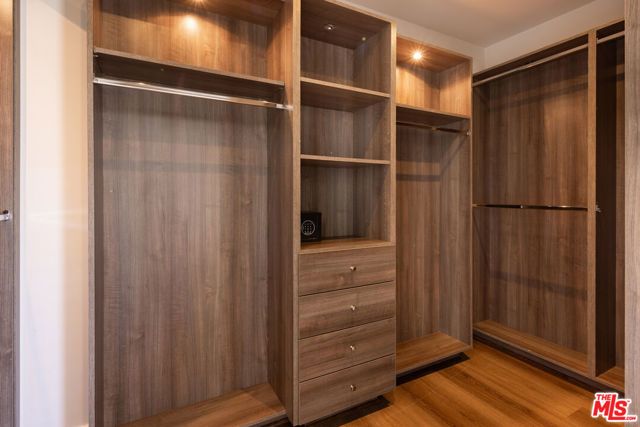 10901 Terryview Drive, Studio City (los Angeles), CA 91604