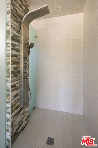 10901 Terryview Drive, Studio City (los Angeles), CA 91604