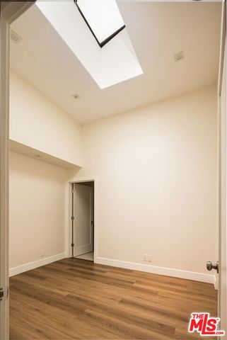 10901 Terryview Drive, Studio City (los Angeles), CA 91604