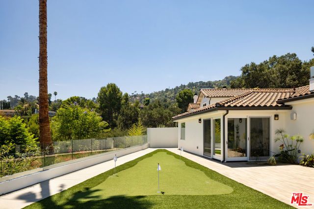 10901 Terryview Drive, Studio City (los Angeles), CA 91604