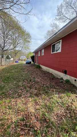 49 Gordon Avenue, West Babylon, NY 11704