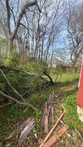 49 Gordon Avenue, West Babylon, NY 11704