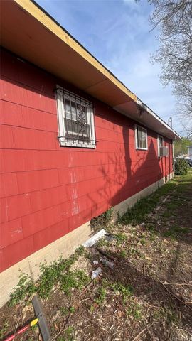 49 Gordon Avenue, West Babylon, NY 11704