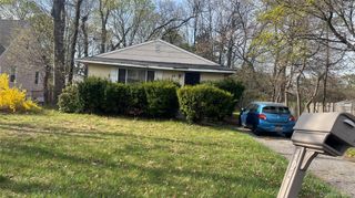 49 Gordon Avenue, West Babylon, NY 11704