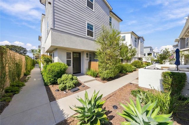1174 Winslow, Newport Beach, CA 92660