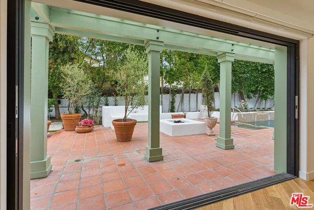 1200 N Doheny Drive, Los Angeles, CA 90069
