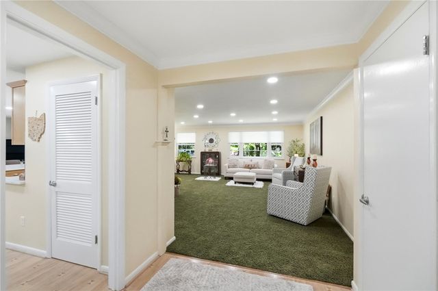 271 Edgebrook Drive, Centerville, OH 45459